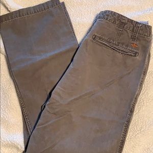 Men’s grey Dockers pants